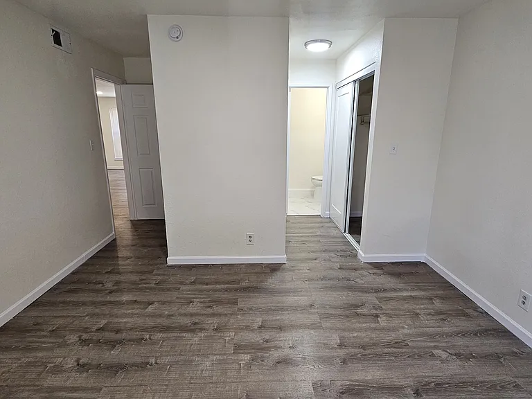 4101 Porter St #6 — Photo 20