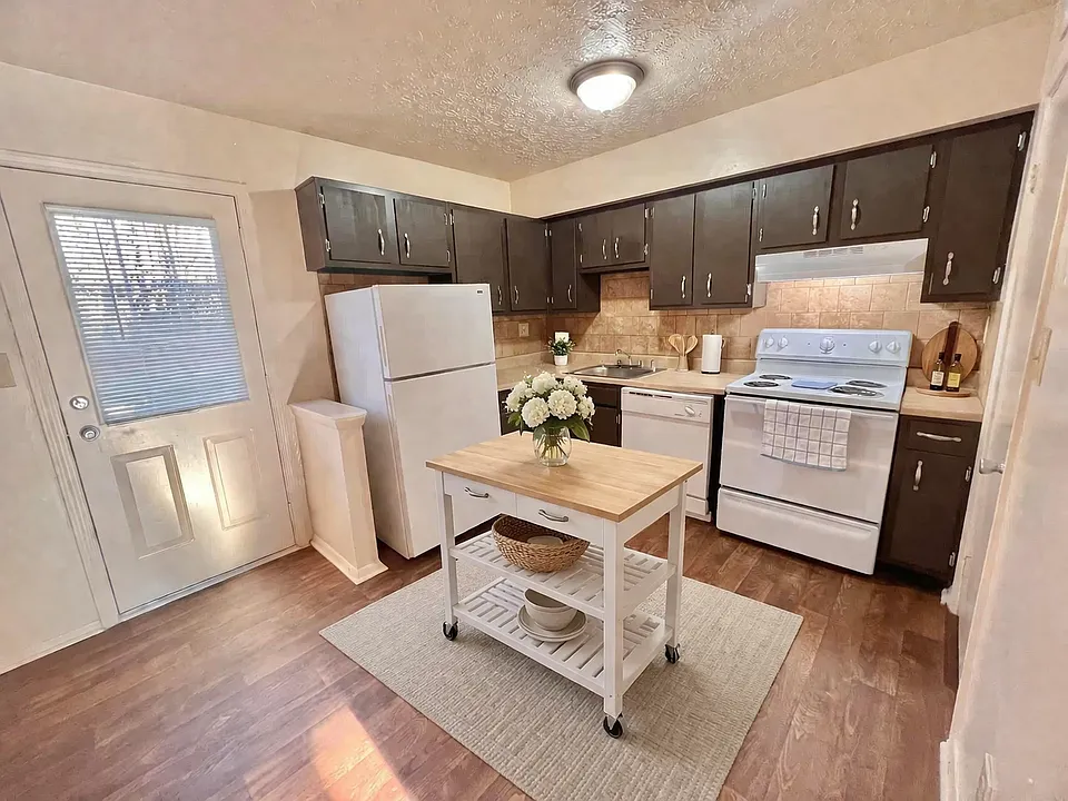 Glenview Apartments