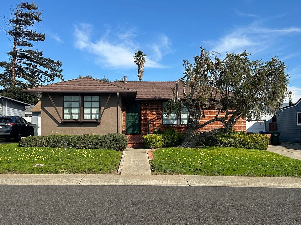 1st image of 112 Camaritas Ave