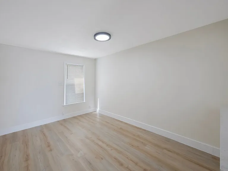 2753 53rd Ave N #C — Photo 7