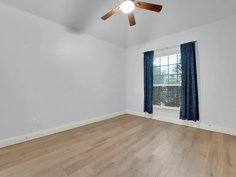 444 Wildwood Dr — Photo 8