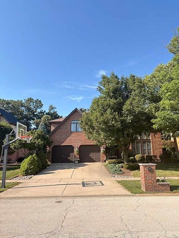 10810 Grandview Dr - Property Image