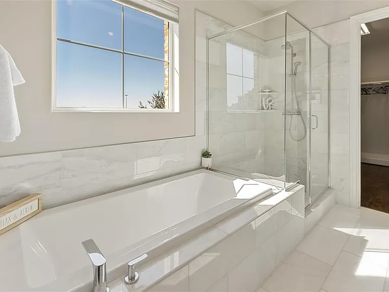 916 W Peach St — Photo 14