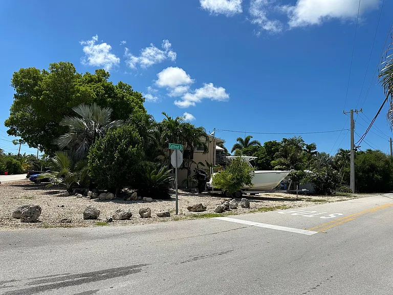 22777 Jolly Roger Dr — Photo 4