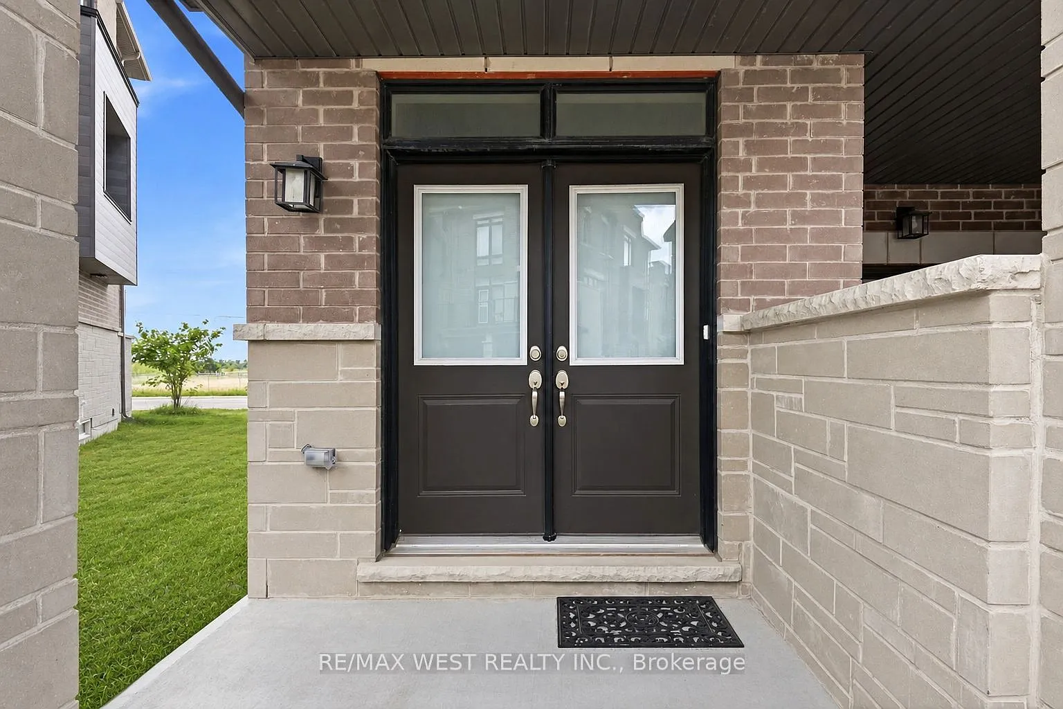 3 bed, $3,800 — Photo 2