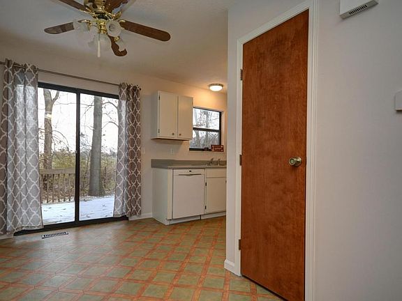 5th image of 8200 Newark Ave