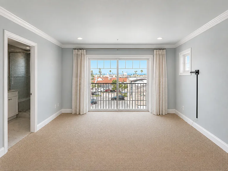 7718 Ivanhoe Ave — Photo 12