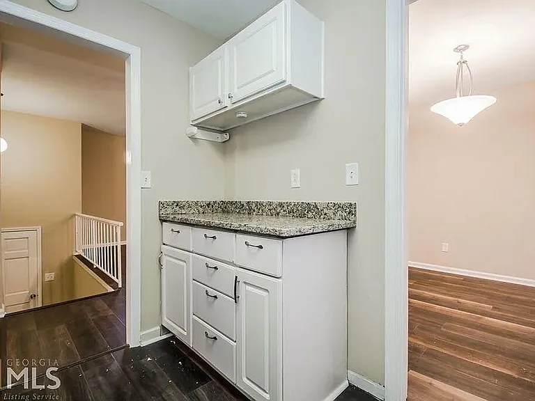 537 Reba Rd — Photo 15