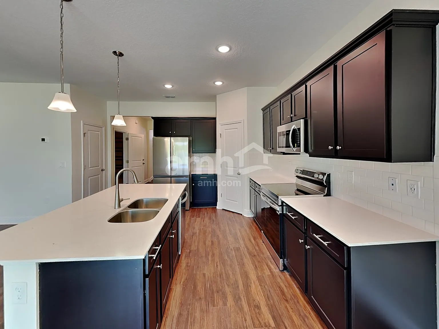 4 bed, 2.5 bath, 2297 sqft, $2,680 — Photo 4