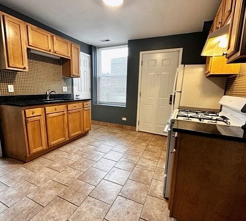4th image of 1309 N Kildare Ave #1