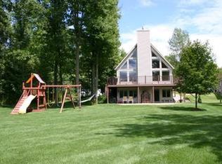 5049 N Fox Rd, Sanford, MI 48657