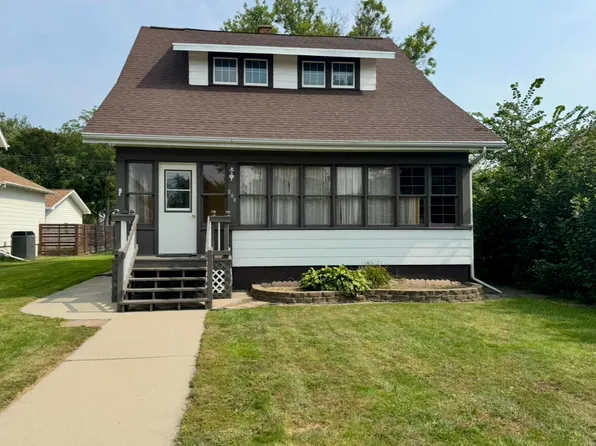 409 N Main St, Groton, SD 57445