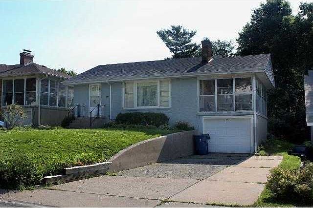 1st image of 4013 Kipling Ave