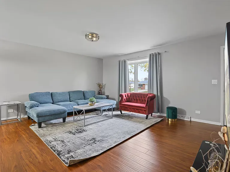 1002 Juniper Ln — Photo 9