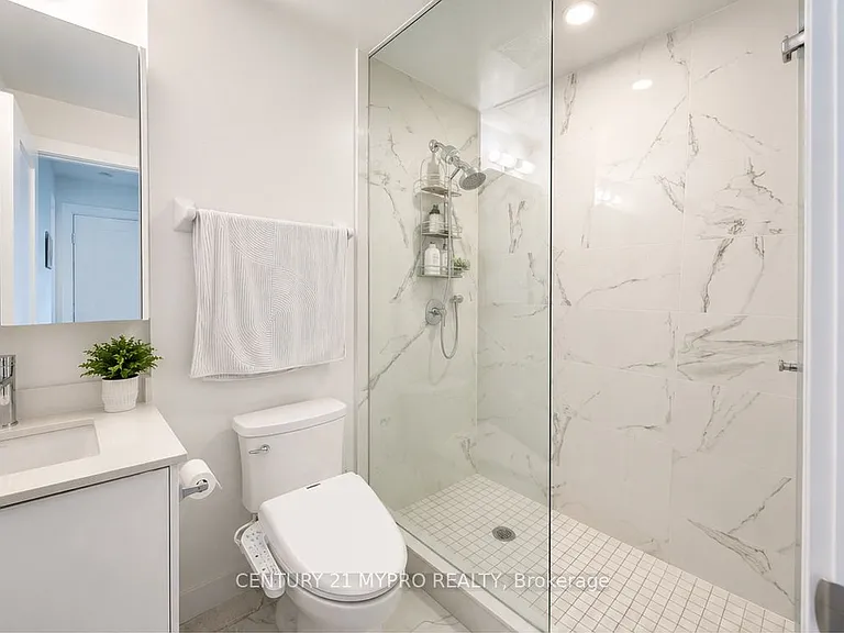95 Oneida Cres #611 — Photo 6