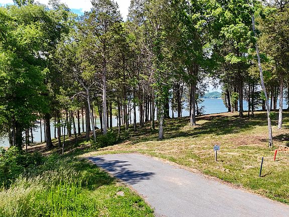 3rd image of 123 Ridge Point Trl