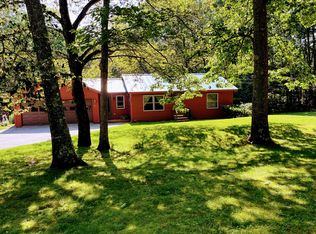 392 Searsmont Rd, Lincolnville, ME 04849