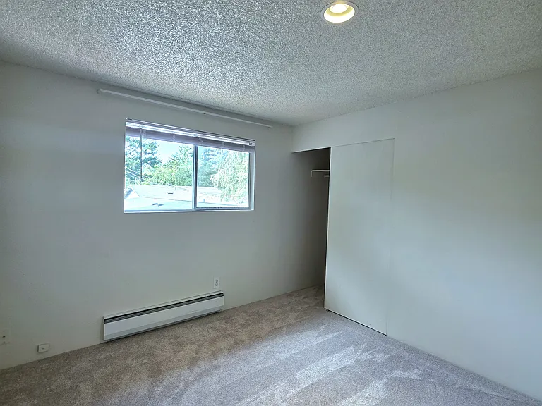 171 1st Ave NW — Photo 18