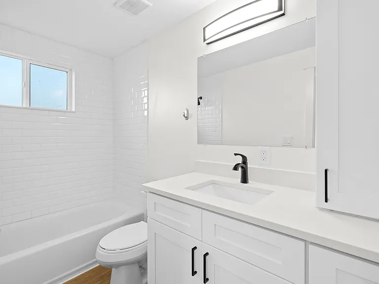 2263 S Lake St #4 — Photo 7