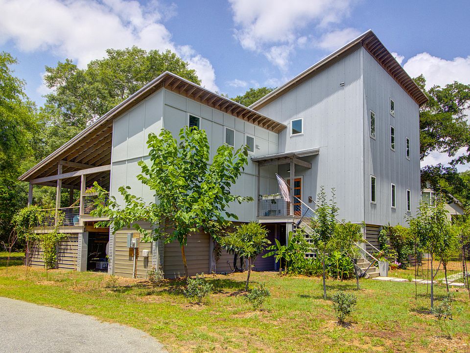 1st image of 1584 Periwinkle Dr