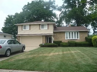 773 E Dartmoor Ave photo 1