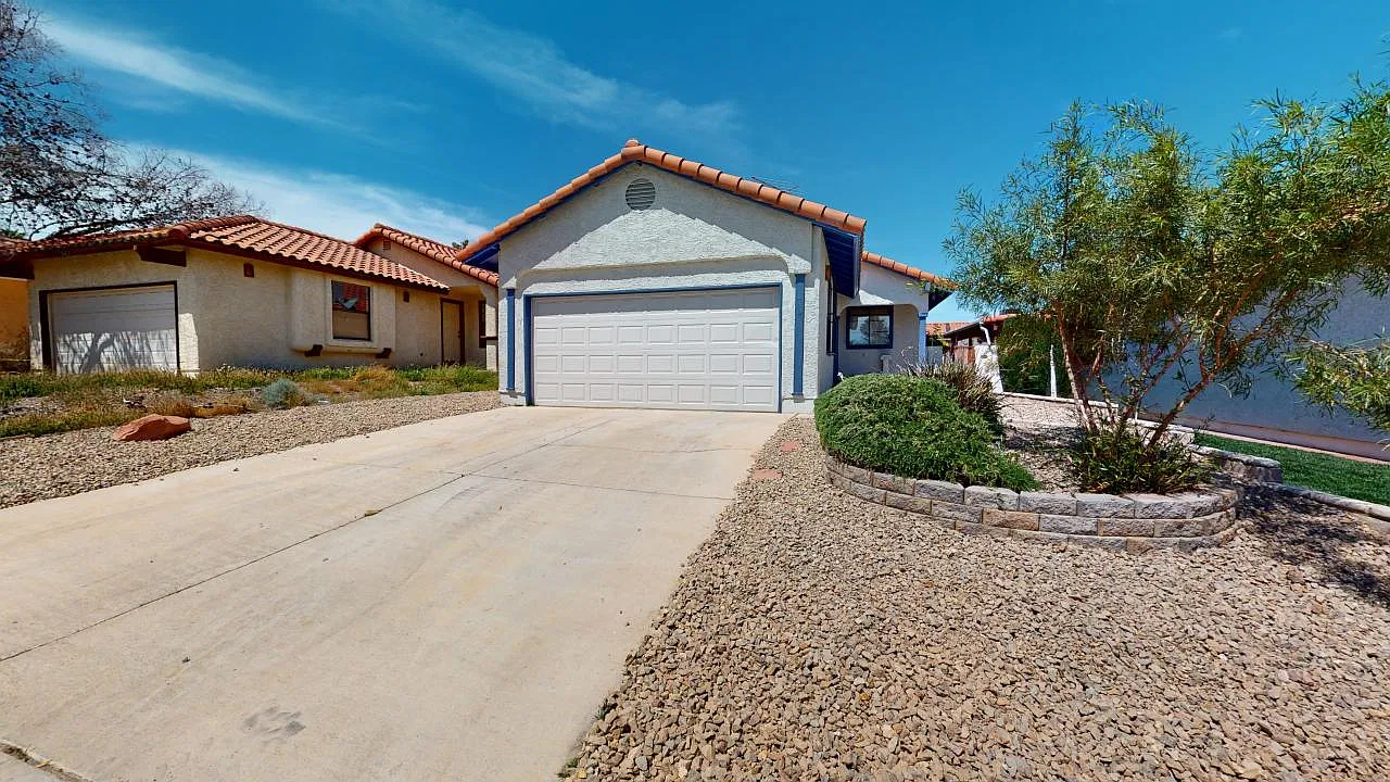 2 bed, 1184 sqft, $1,645 — Photo 1