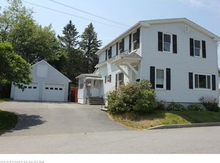 18 Enfield St, Auburn, ME 04210