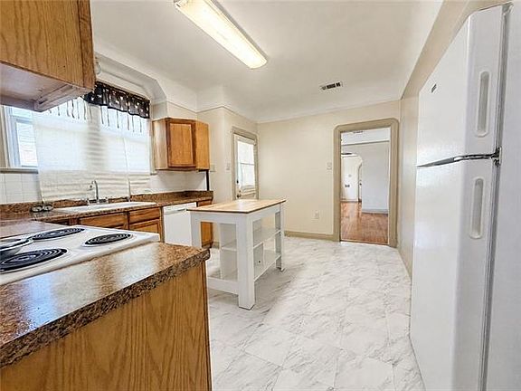 5th image of 4010 Piedmont St