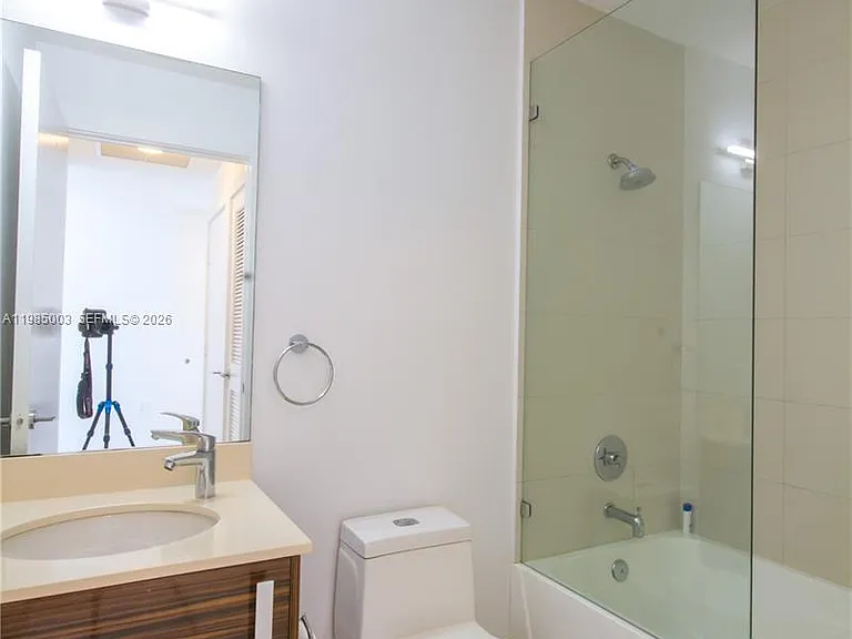 2020 N Bayshore Dr #2204 — Photo 21