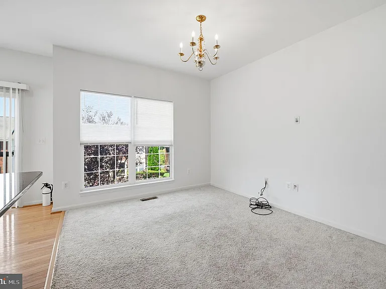 110 Chesterbrook Ct — Photo 10