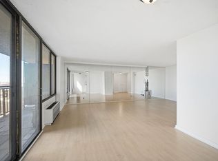 300 Winston Dr, Cliffside Park, NJ 07010