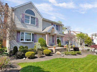 16 Barbara Drive, Farmingdale, NY, 11735