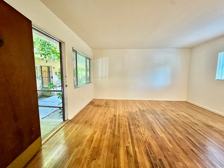 1311 N Fairfax Ave #1 — Photo 3