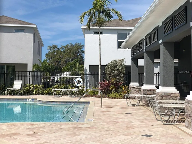 8725 Daydream St — Photo 29