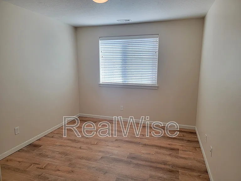 170 NW 30th St — Photo 14