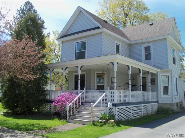 71 Park St, Arcade, NY 14009