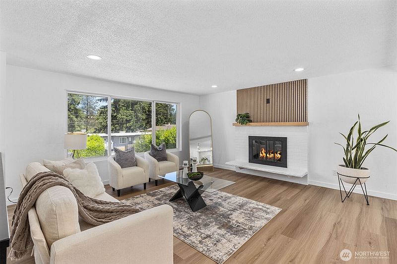 3rd image of 8712 Wildwood Avenue SW