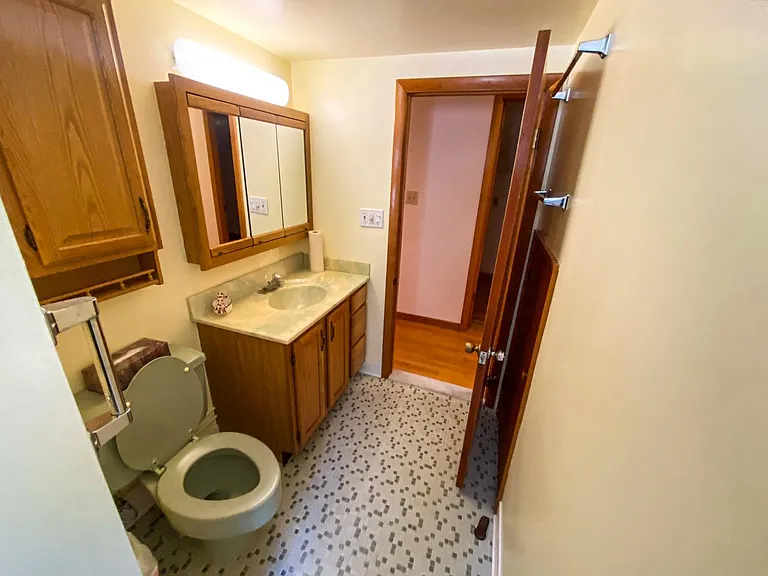 10910 Harford Rd — Photo 15