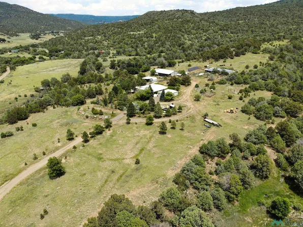 39 Rancho Ln, Raton, NM 87740