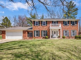 936 Wynhaven Ln, Ballwin, MO