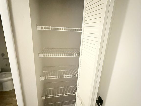Line closet