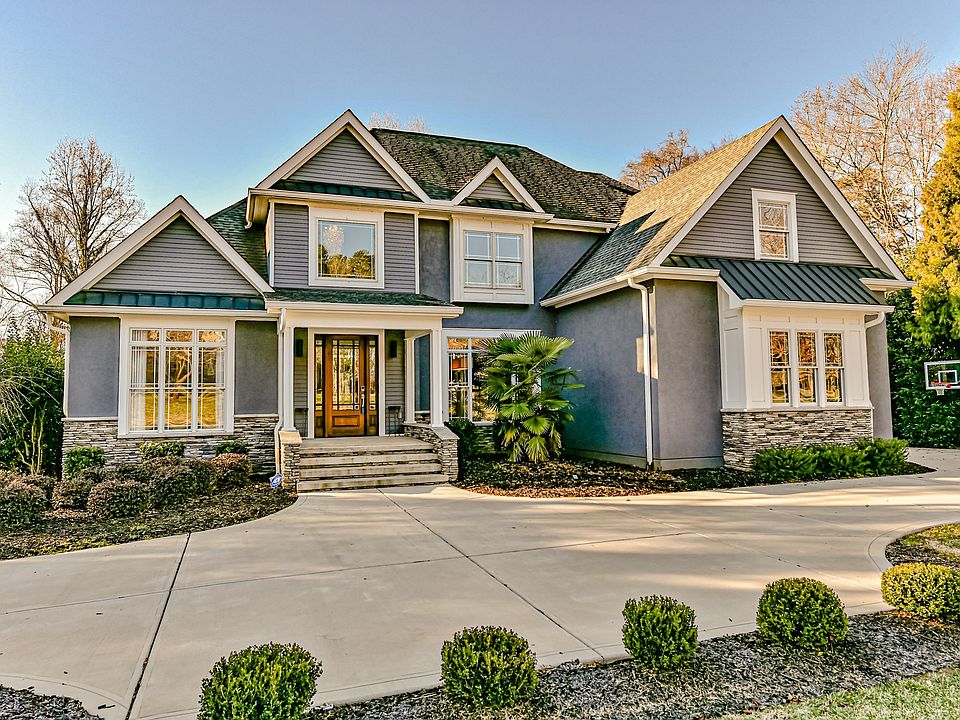 1st image of 155 Vineyard Dr
