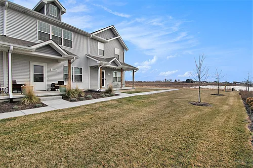 2095 Brandon Ln Photo 1