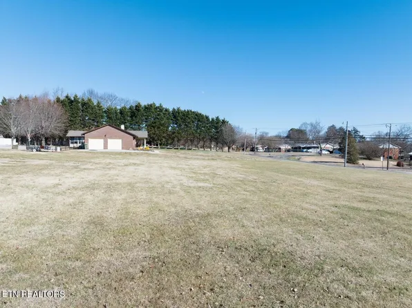 Kenmark Dr, Maryville, TN 37803