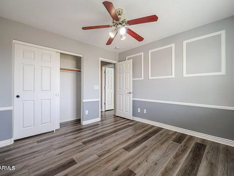 10863 W Washington St — Photo 36