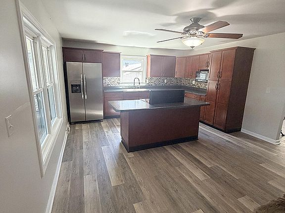 3rd image of 317 Big Eddy Rd