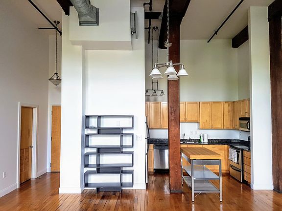 2nd image of 589 Atwells Ave Ste 3C