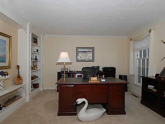 4th image of 1200 Hartford Ct
