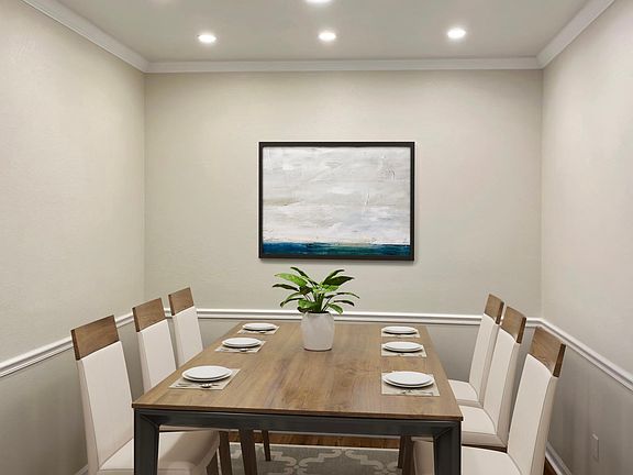 Dining Space--virtual staging