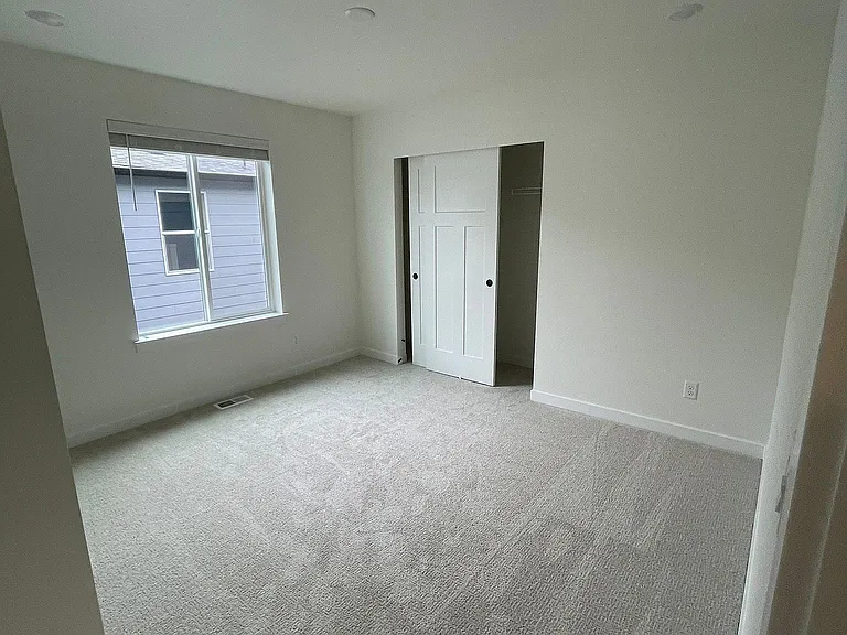 17807 SE 265th St — Photo 22